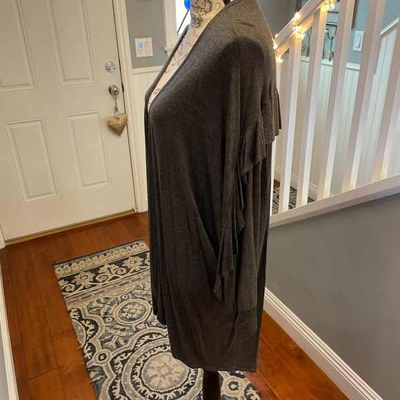 NWT grey soft cozy ruffle sweater - Picture 2 of 6